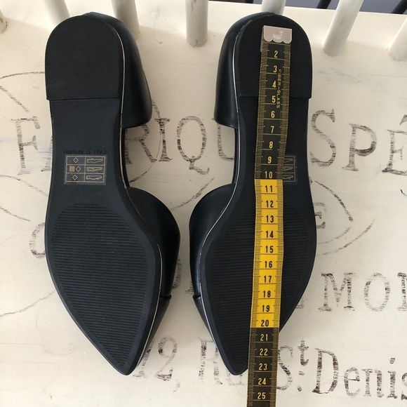 Black Flats, Slip Ons, Pointed Toe, Gold Colour Trim, Nice Condition - Picture 13 of 15